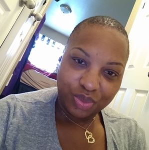 Meet your Posher, Candice